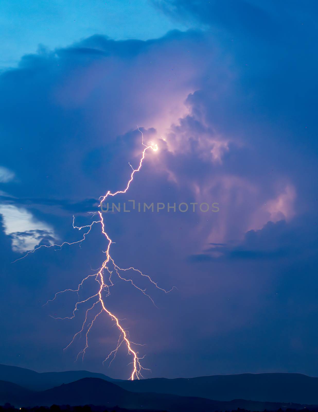 Massive Lightning Stroke in Color by CharlieFloyd