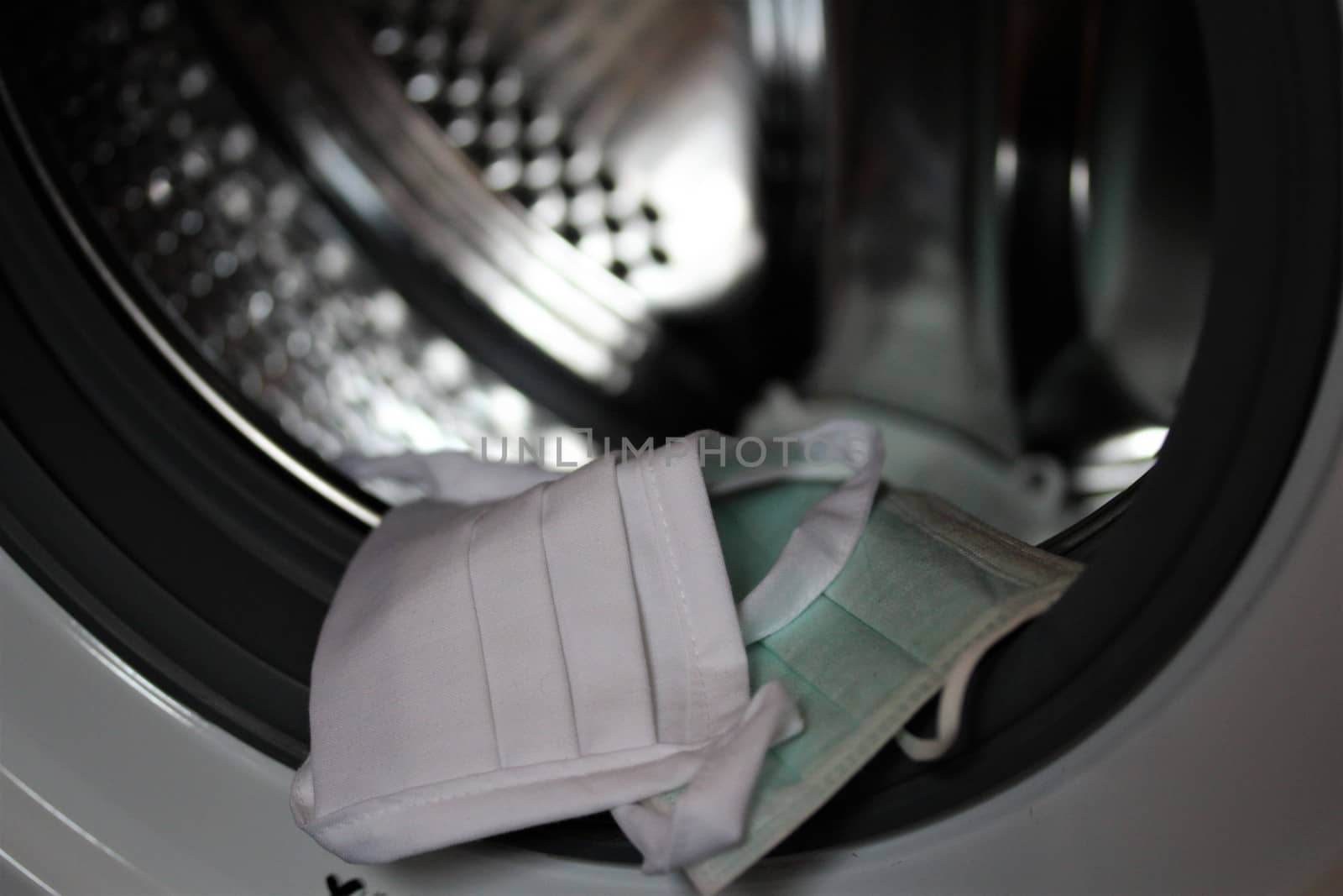 Mouth guard masks in the washing machine