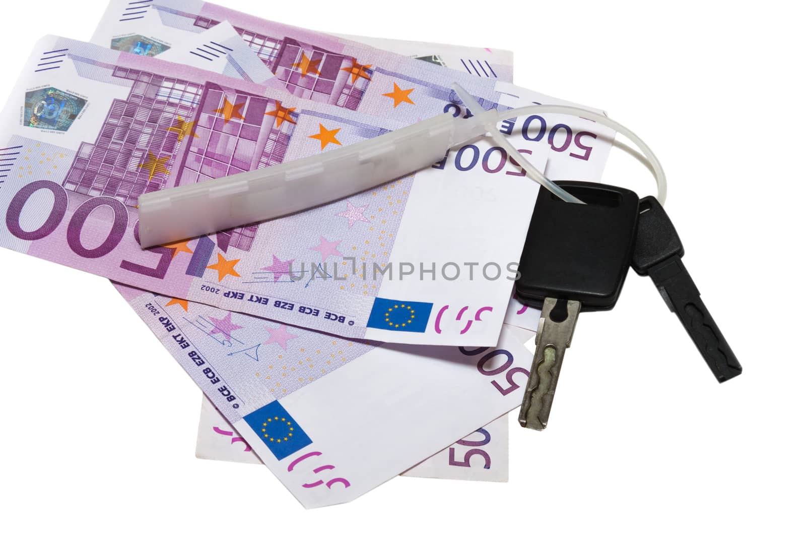  the keys to the car and banknotes of 500 euros by client111