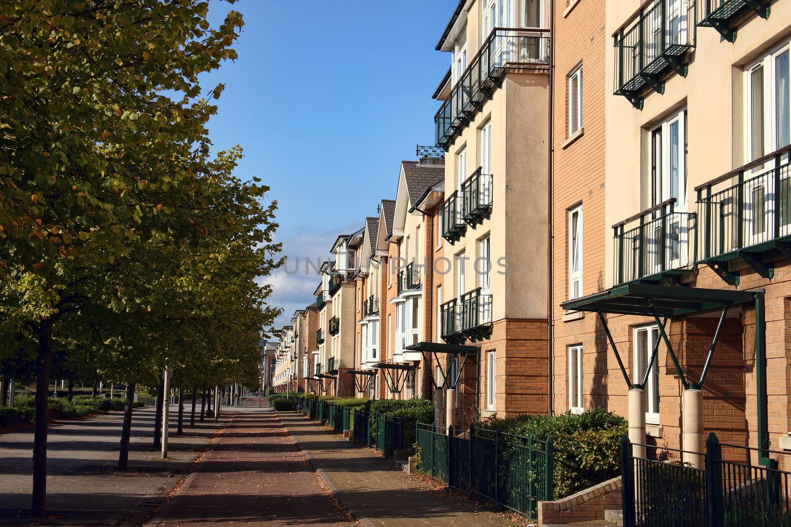 Modern new terraced houses and apartment flats in Cardiff Wales UK stock photo