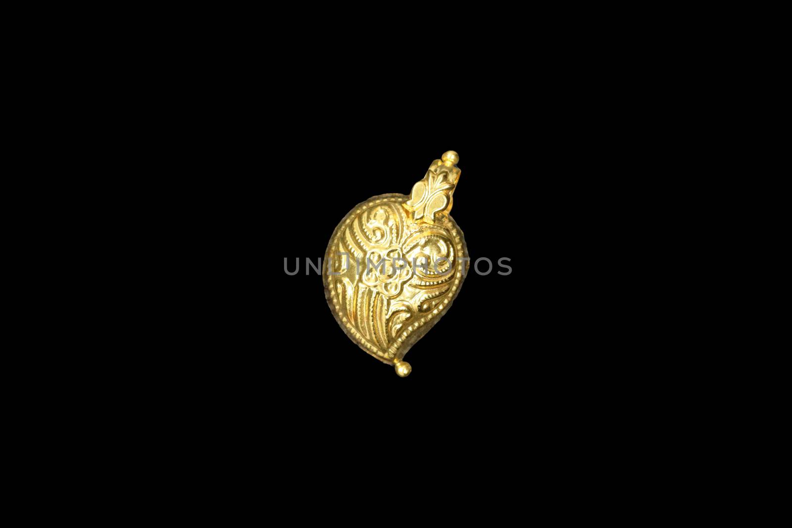 mango shaped gold locked design by 9500102400