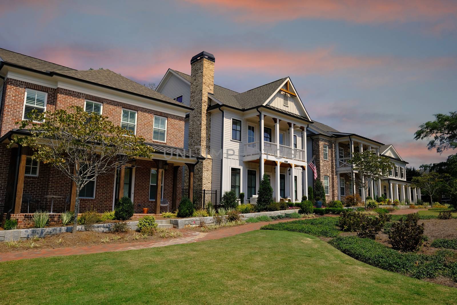 The Alpharetta Historic District contains several historic buildings dating from the late 19th century and older, and includes dining and shopping.