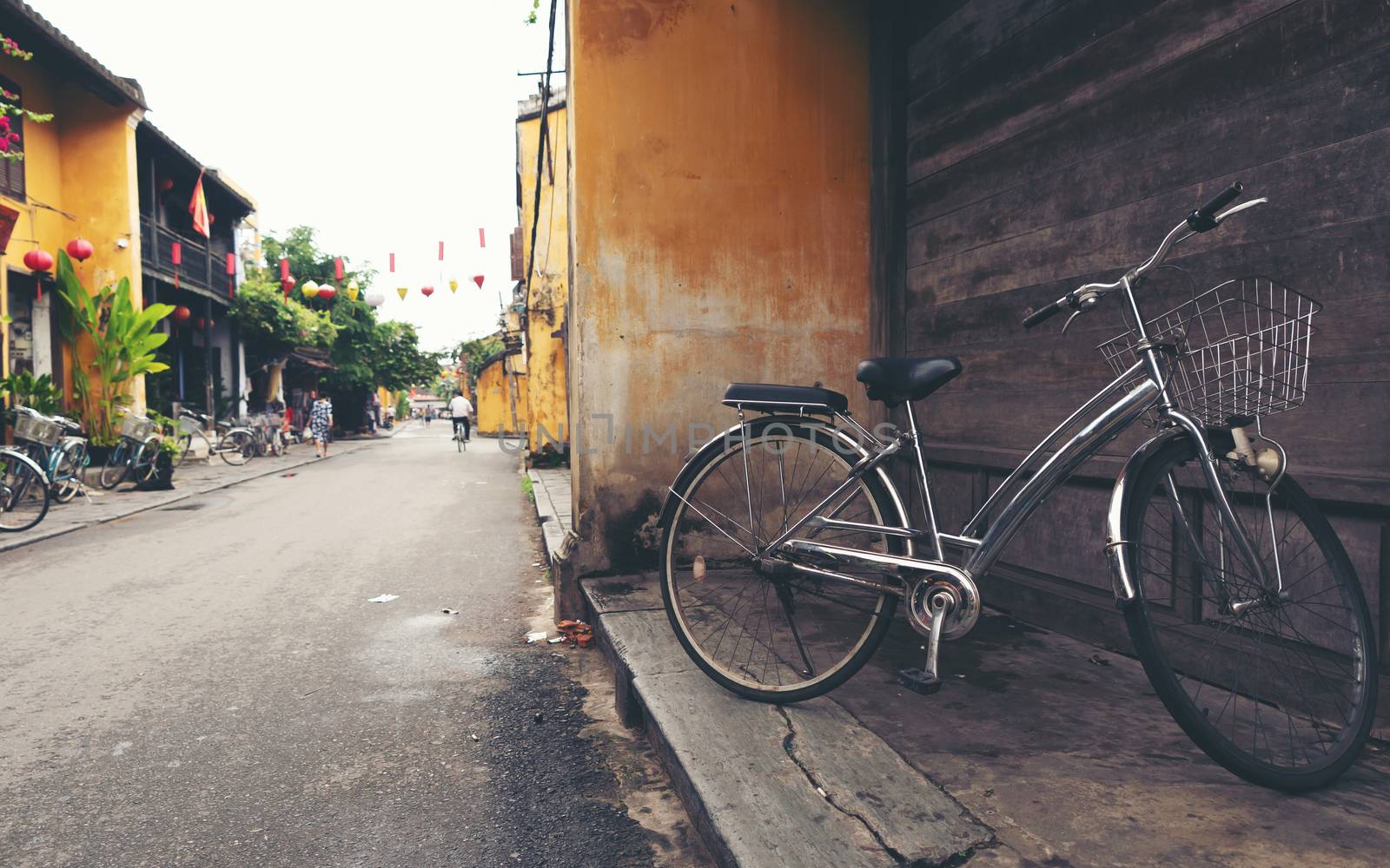 Hoi An ancient town by anankkml