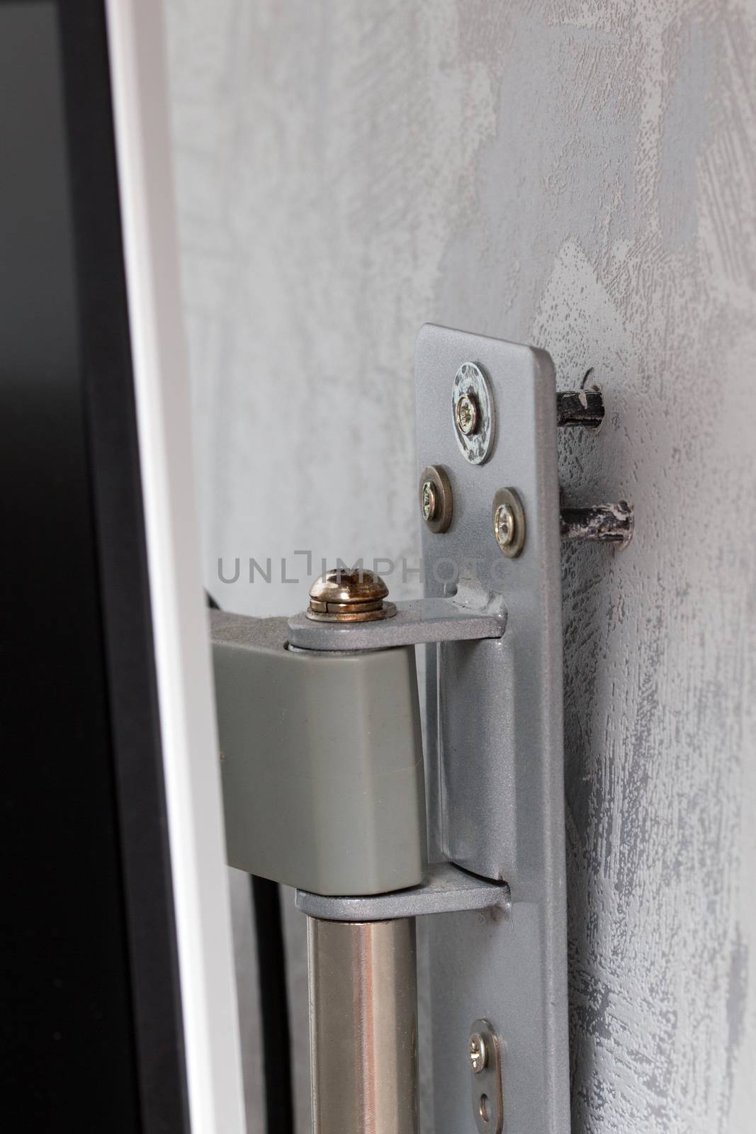 weak plastic dowels come out from wall and monitor or tv moun.