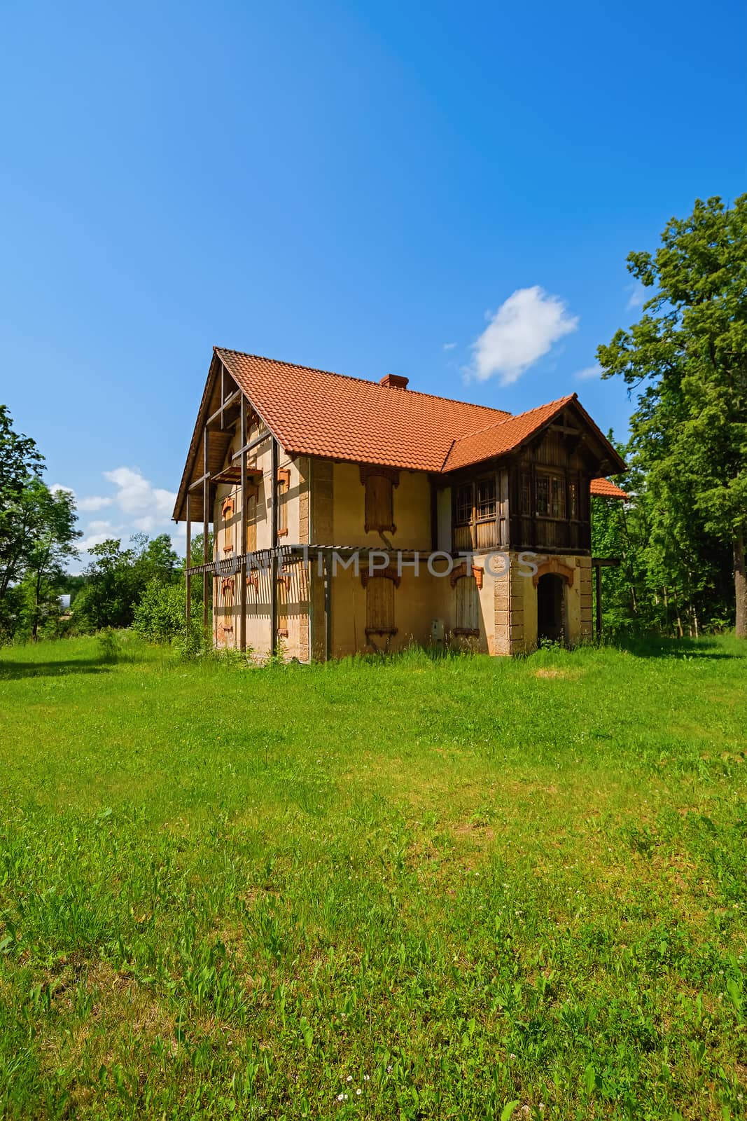 Abandoned old house in the countryside