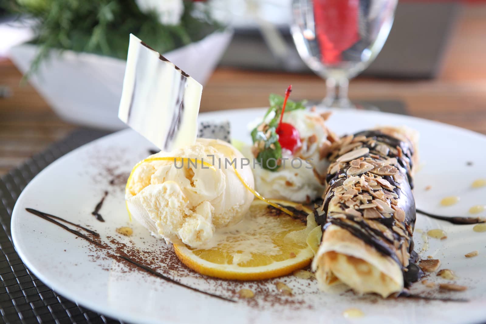 crepe with ice cream