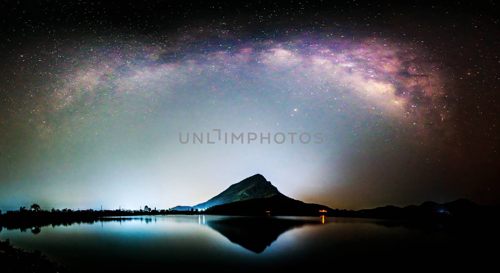 milky way at the lake in night time by rukawajung