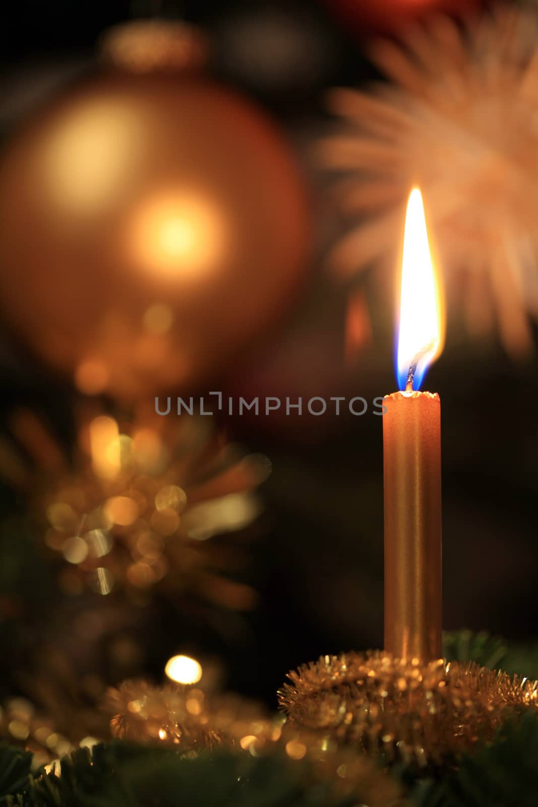 Golden Christmas candlelight and decoration