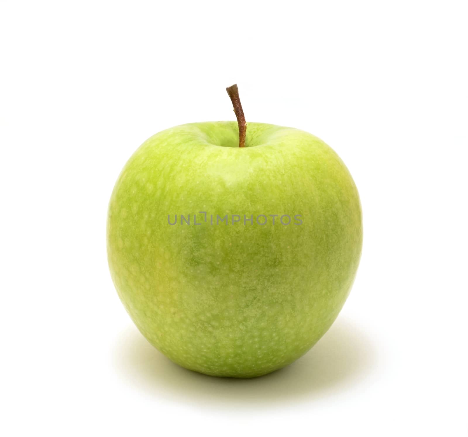 Green apple on white background by hamik