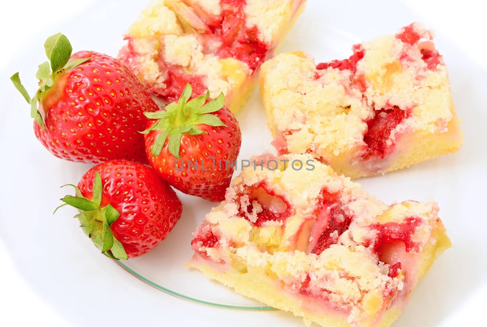 Sliced strawberry cakes.  by hamik