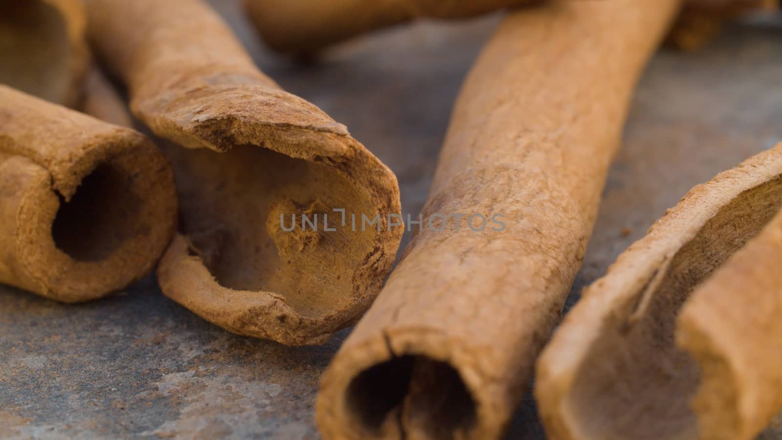 Macro shot of cinnamon bark by Alize