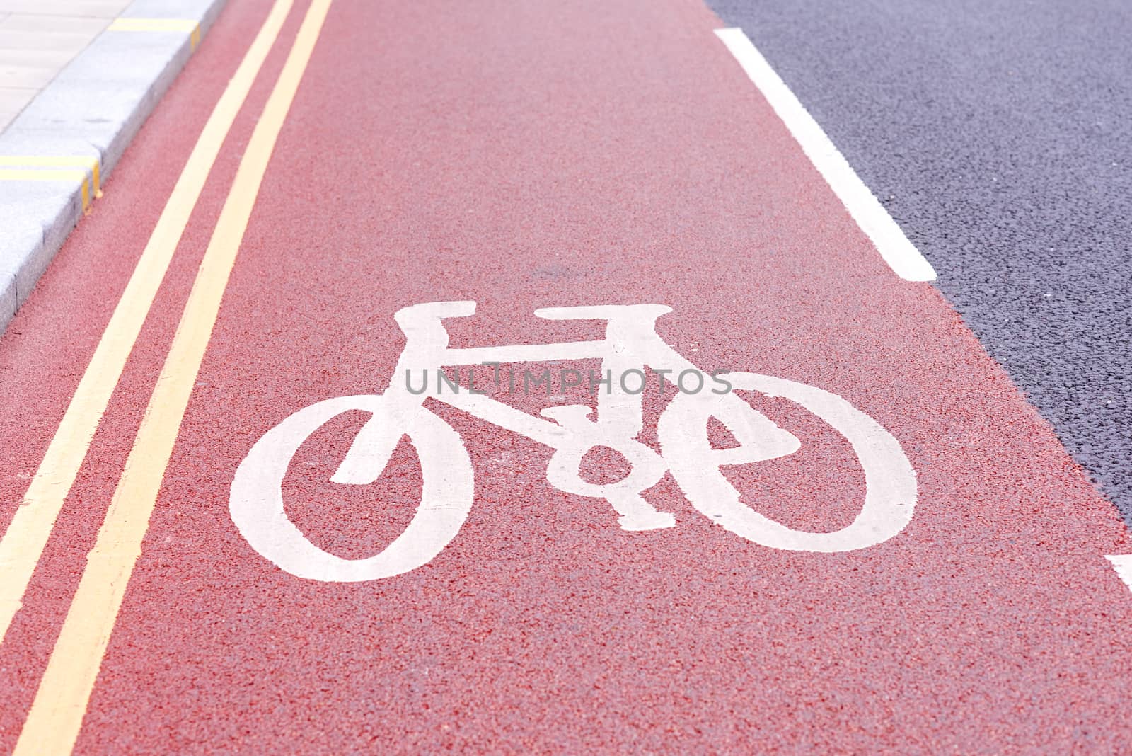 bicycle lane sign in a city