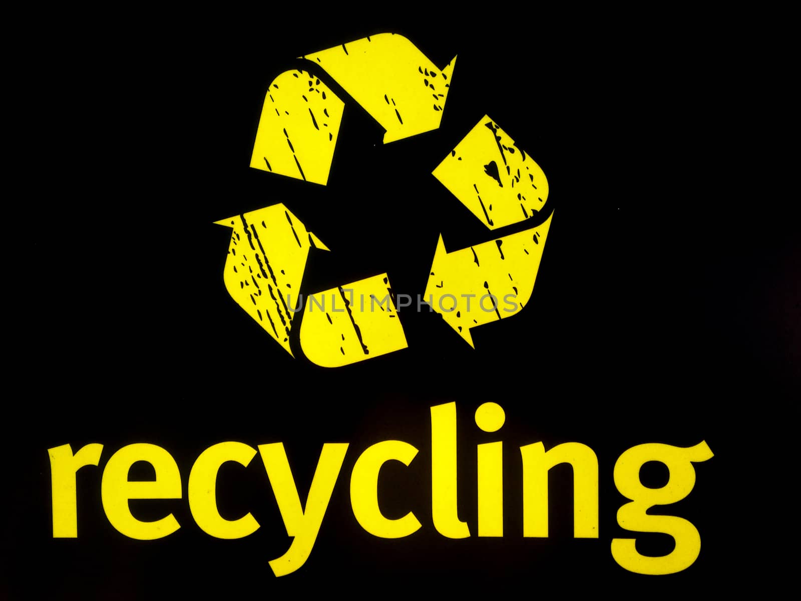 Recycling notice yellow logo