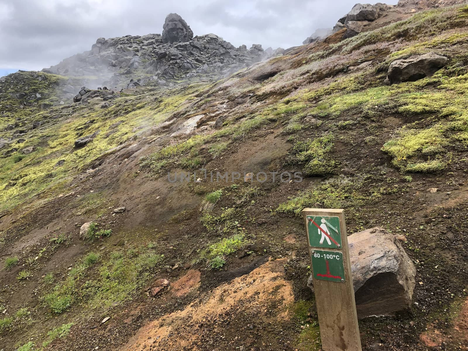 Hot temperature, do not walk warning sign on volcanic area in Iceland by kb79