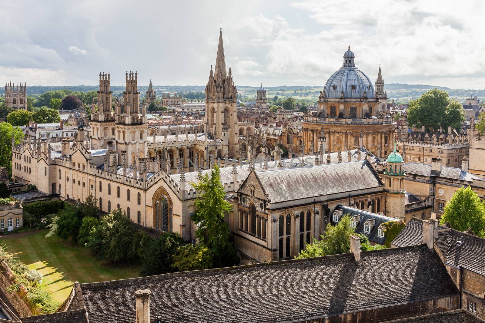 Oxford city skyline with Radcliffe Camera and the countryside of Boars Hill by kgboxford