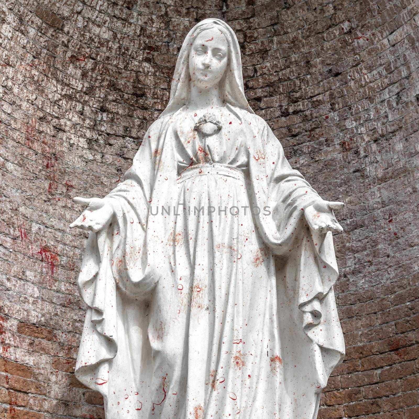 Bloody statue of the Madonna by germanopoli