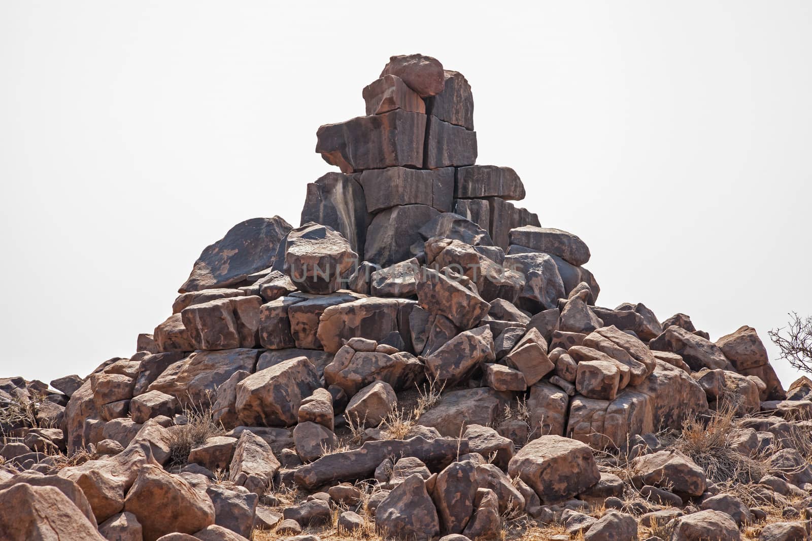 The aptly named landscape gives the impression of large boulders stacked haphazardly. It is actually Dolerite intrusions that eroded into these block shapes.