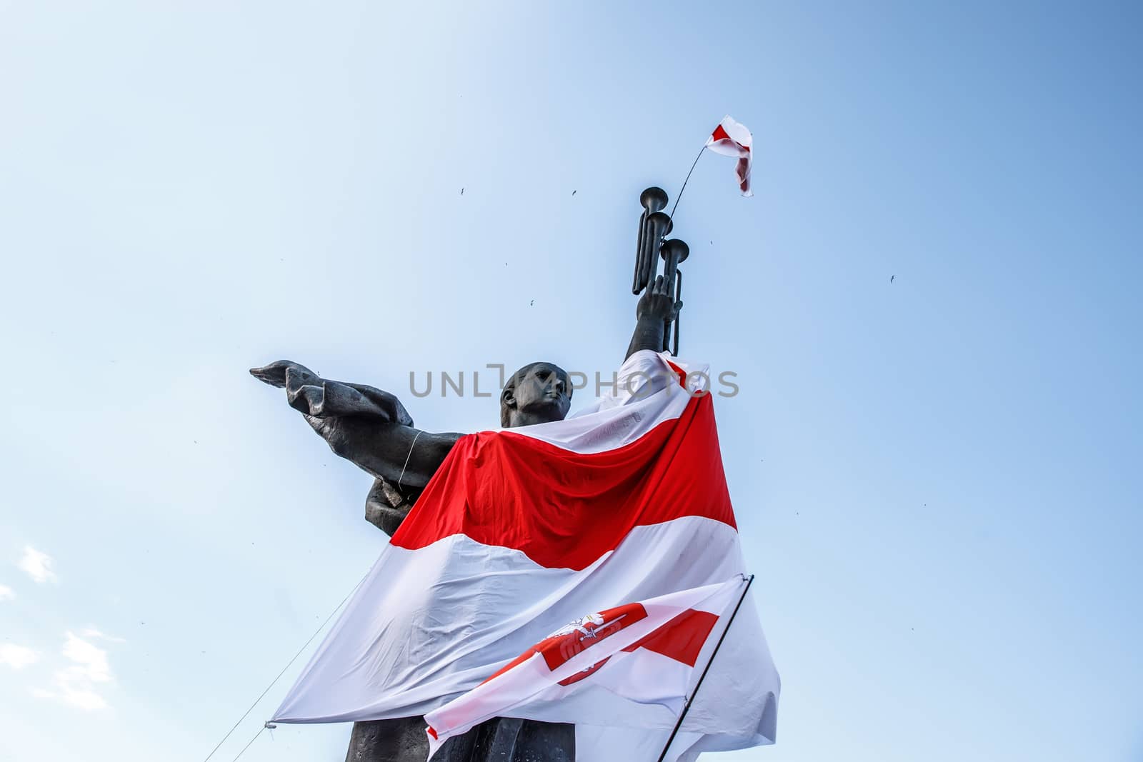 Belarus protest. Victory sculpture and the white red white flag. by 9parusnikov