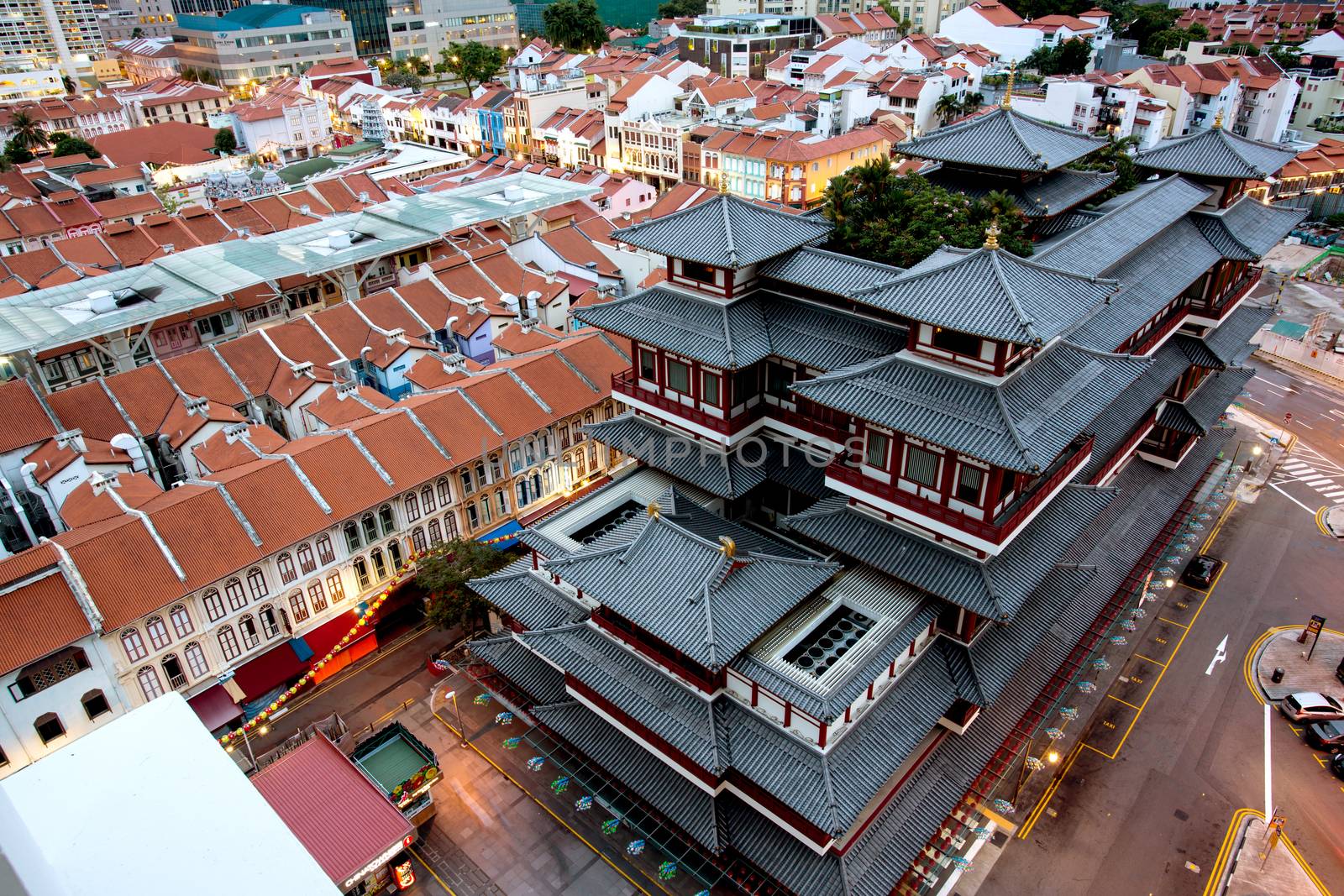 The Buddha Tooth Relic Temple and Museum location in Chinatown district of Singapore.