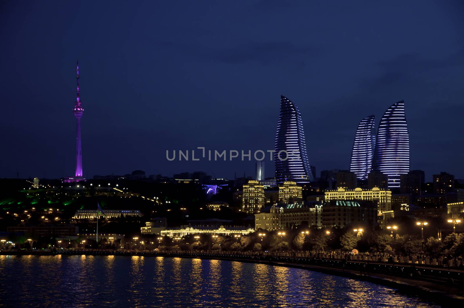 15-10-2018 Baku.Azerbaijan.Seaside Boulevard on the Caspian coast in Baku in night