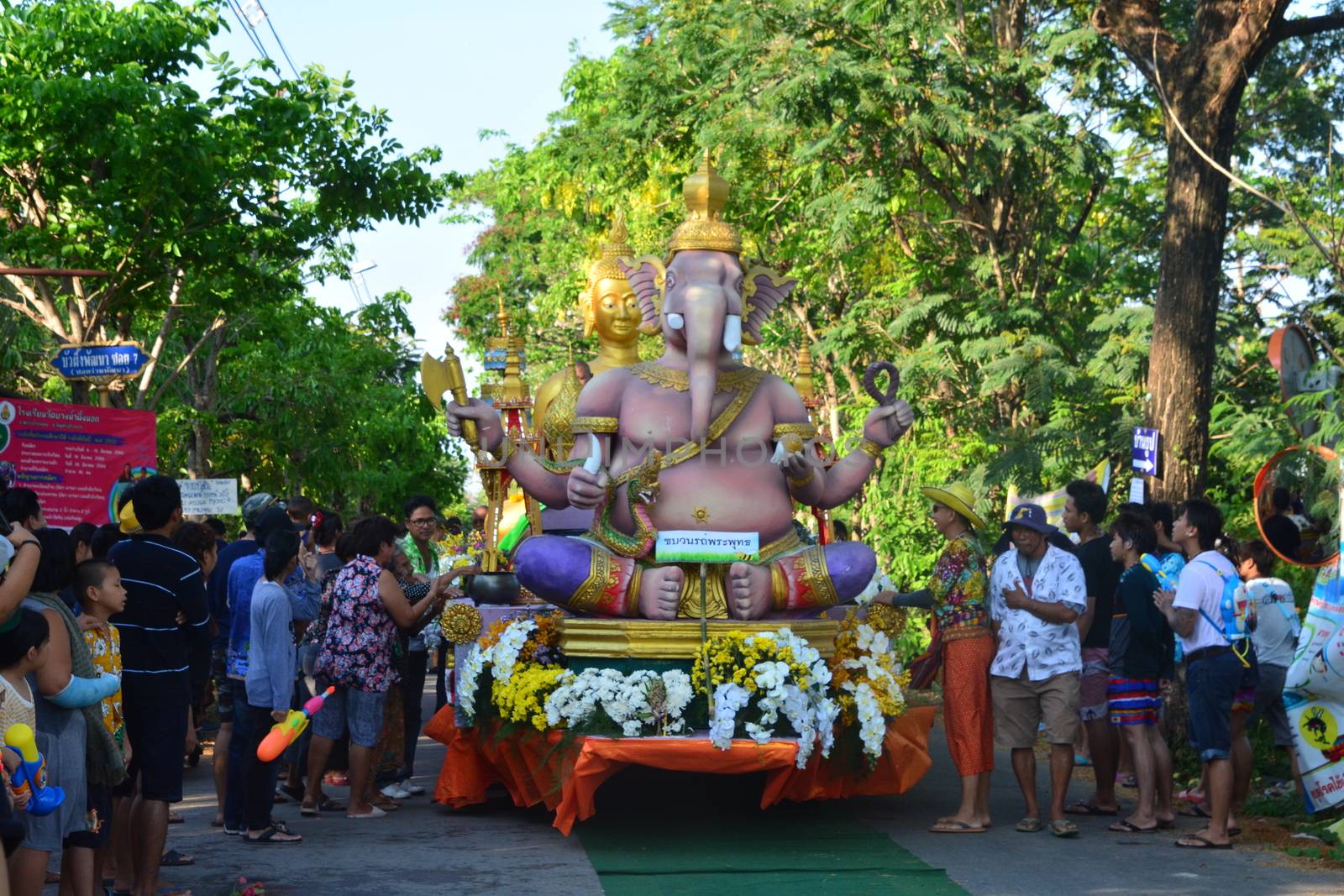 Samut Prakan,Thailand-APRIL 14,2017: Songkran Festival in the Thai-Mon style, Songkran Festival at Bang Nam Phueng, Phra Pradaeng

