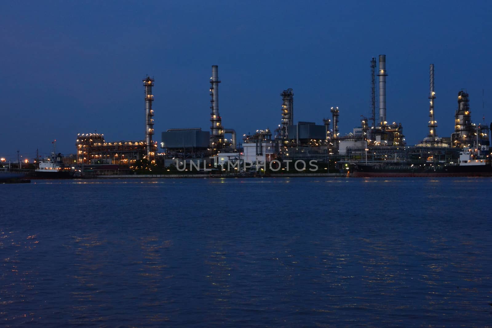 lighting landscape of oil refinery petrochemical 