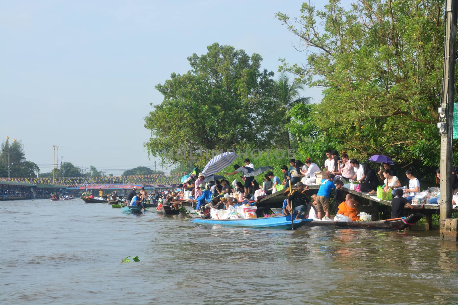 Tuk baat Phra Roi River Festival by ideation90