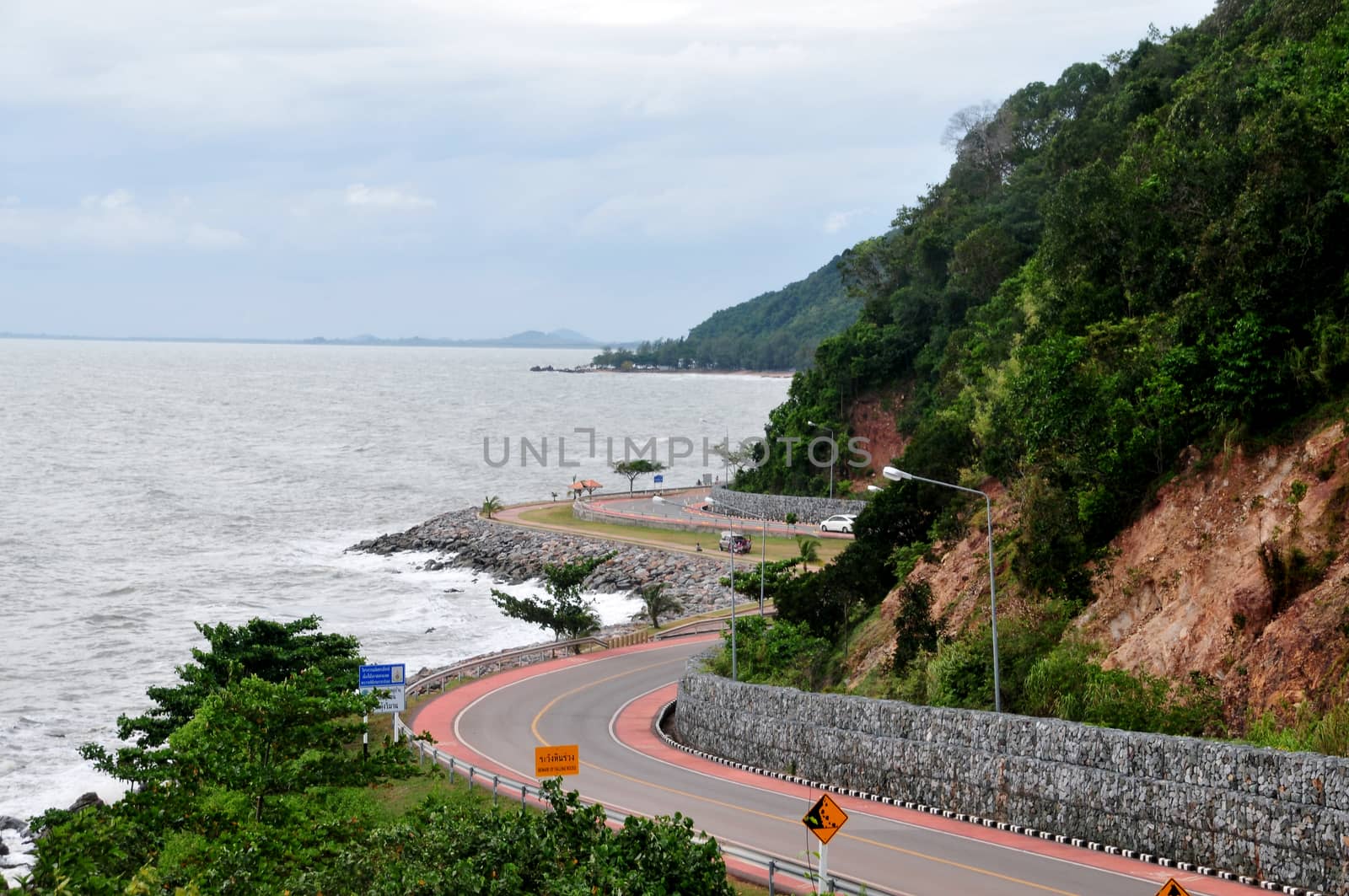 Nang Phaya View Point (Chalerm Burapa Chollathit Road) by ideation90