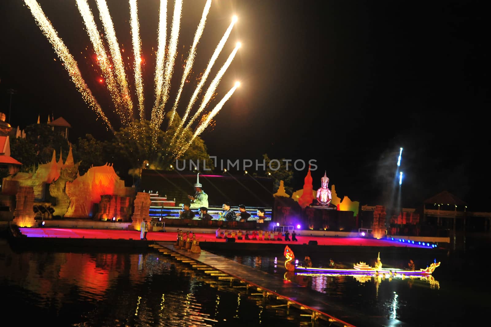 PHETCHABUN, THAILAND – 28  SEPTEMBER 2019 : Buddha Thamaracha  light and sound (Pechabura Buddhist Park)  as part of the Um Phra Dam Nam Ceremony Festival