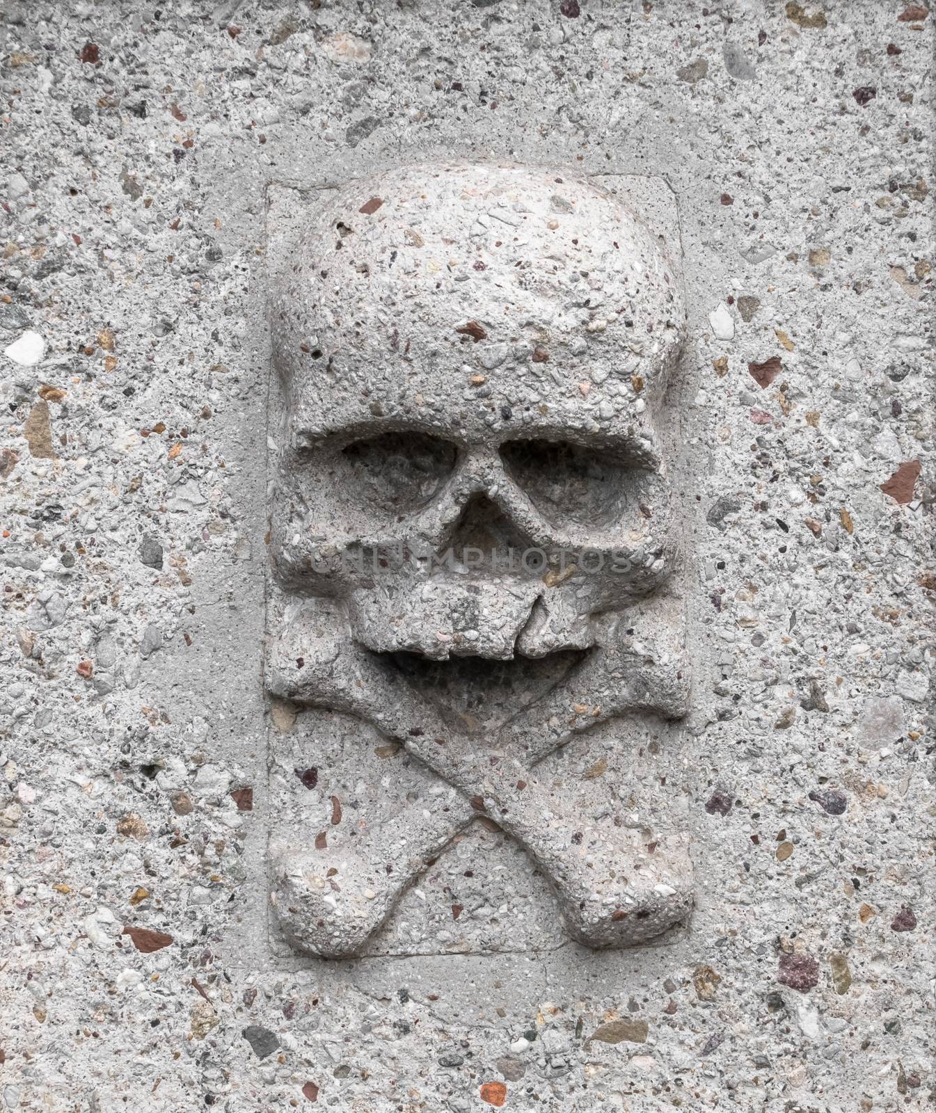 Skull with crossbones by germanopoli