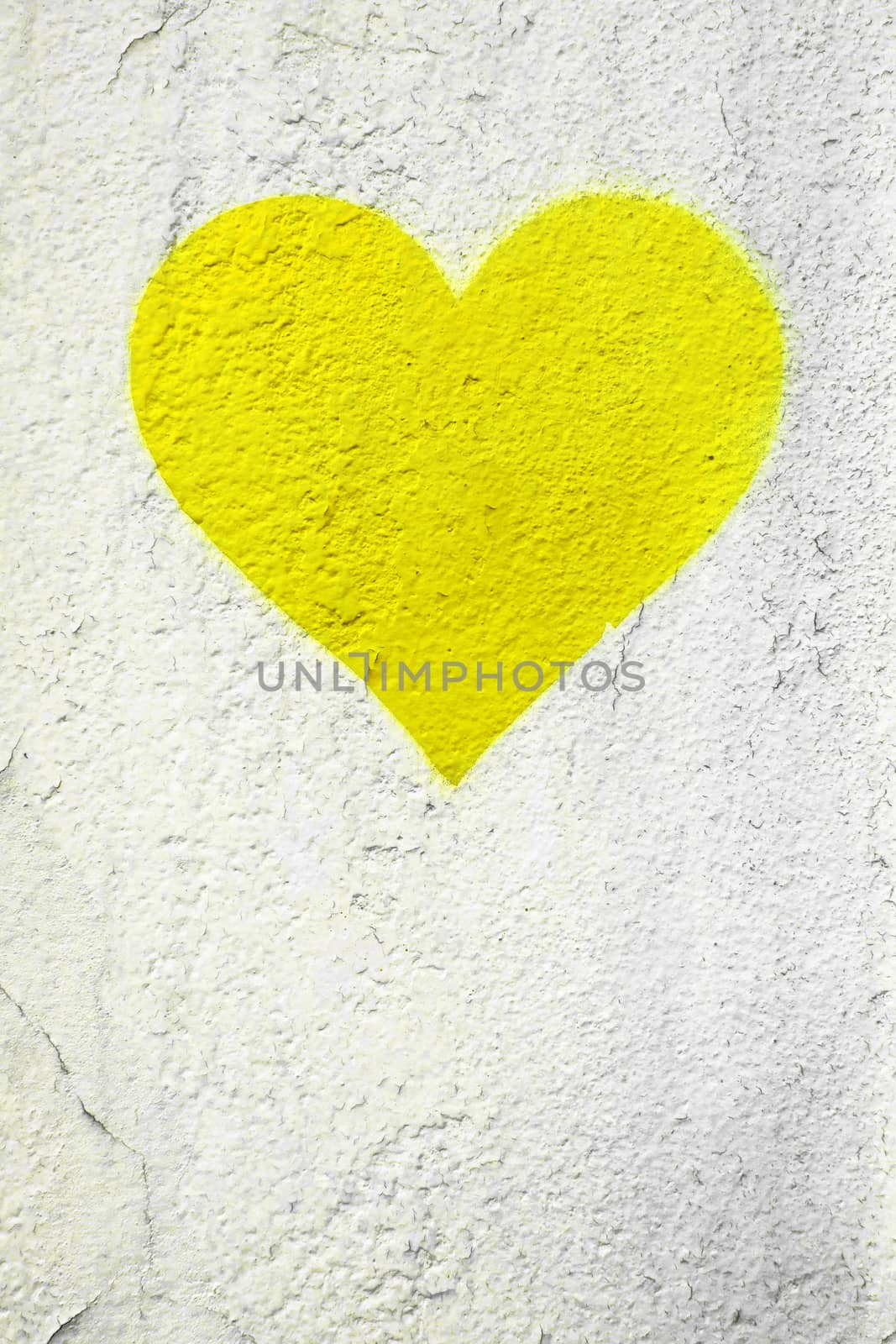 Yellow urban Heart by germanopoli