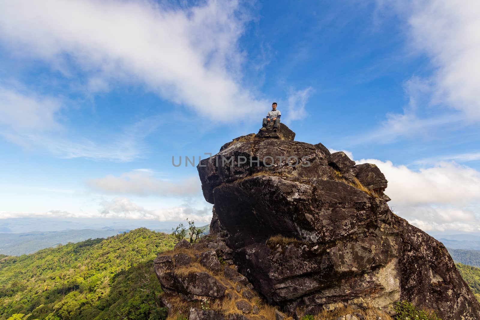 Pha Hin Chor is located on the way to Doi Mon Chong, Chiang Mai. by suthipong