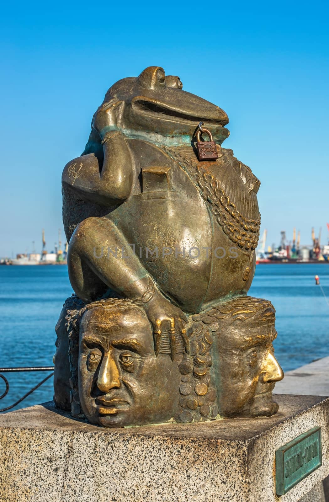 Monument to the toad in Berdyansk, Ukraine by Multipedia