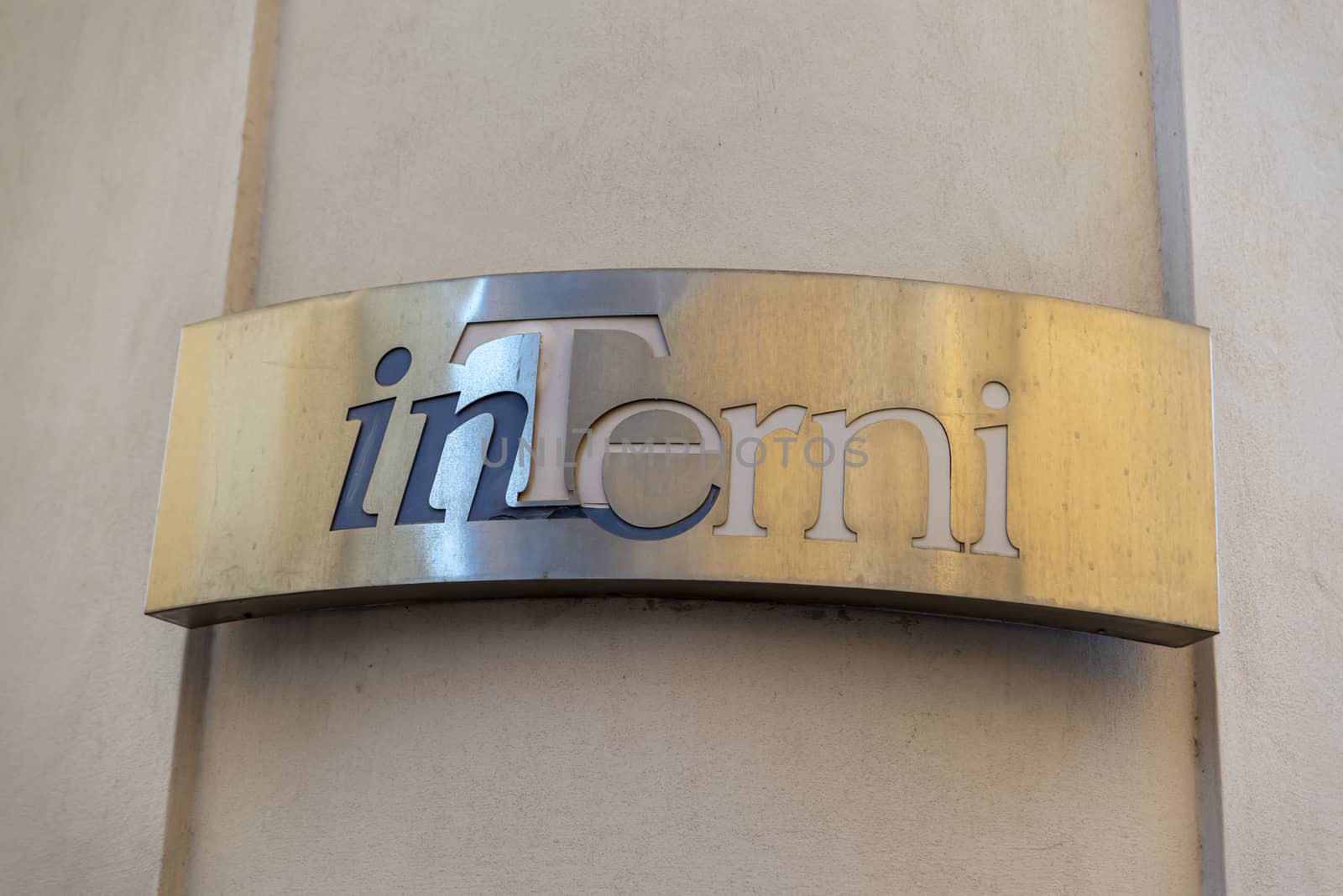 metal plate indicating the city of terni placed on a wall
