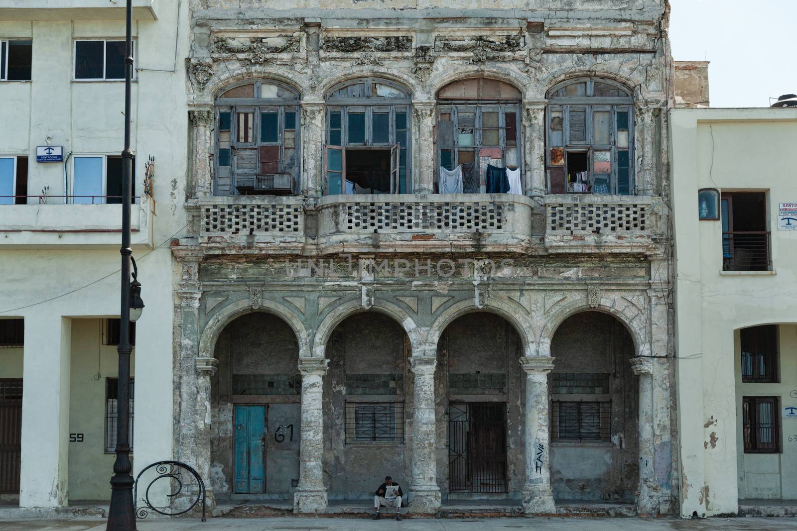 Architecture of Havana, Cuba by vlad-m