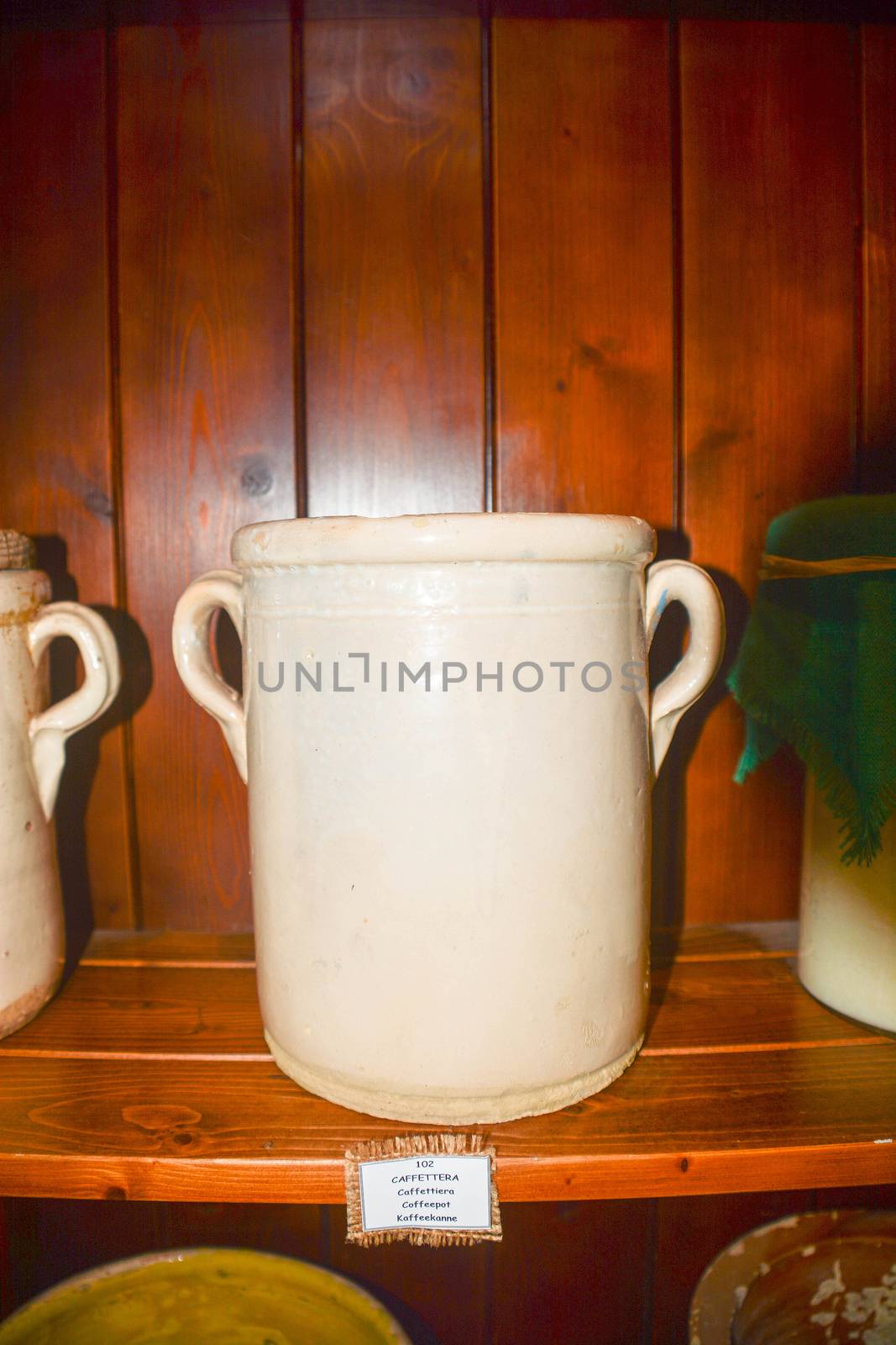 ancient kitchen containers for food