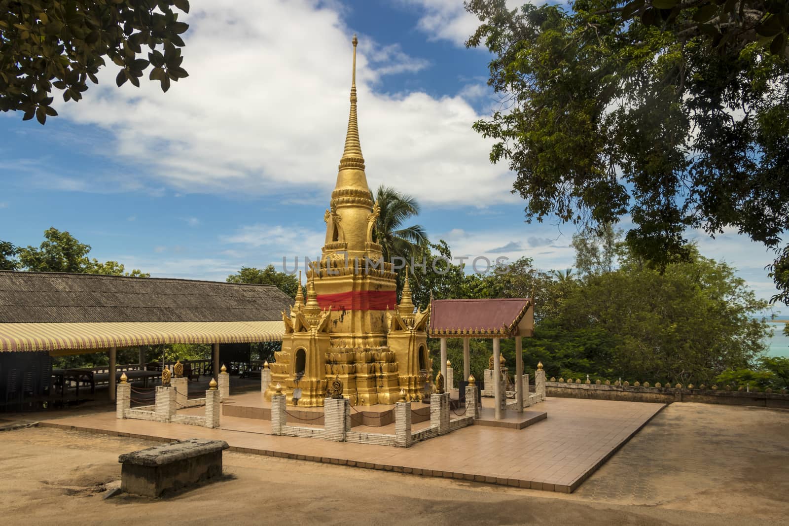 Golden stupa in the temple Wat Sila Ngu, Jaidee (Chedi Sila Ngu) on Koh Samui, Surat Thani, Thailand.