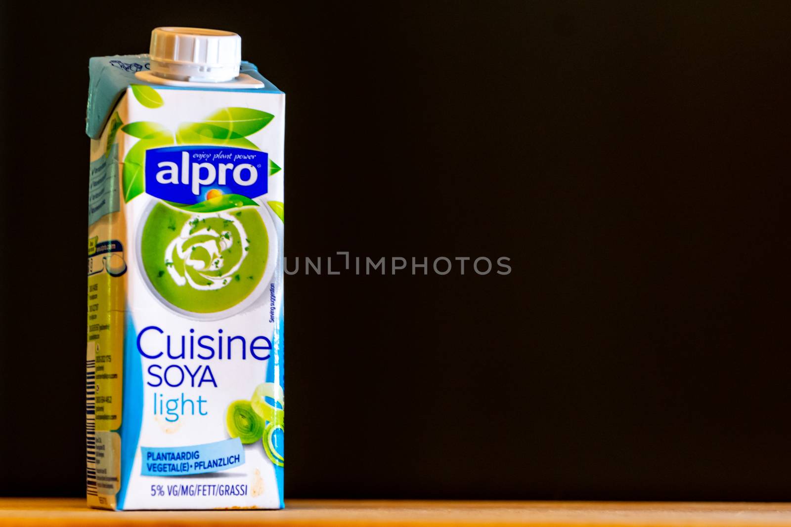 Alpro Cuisine Soy light cream. Fully vegan and plant based. Label in Dutch, French and German by kb79