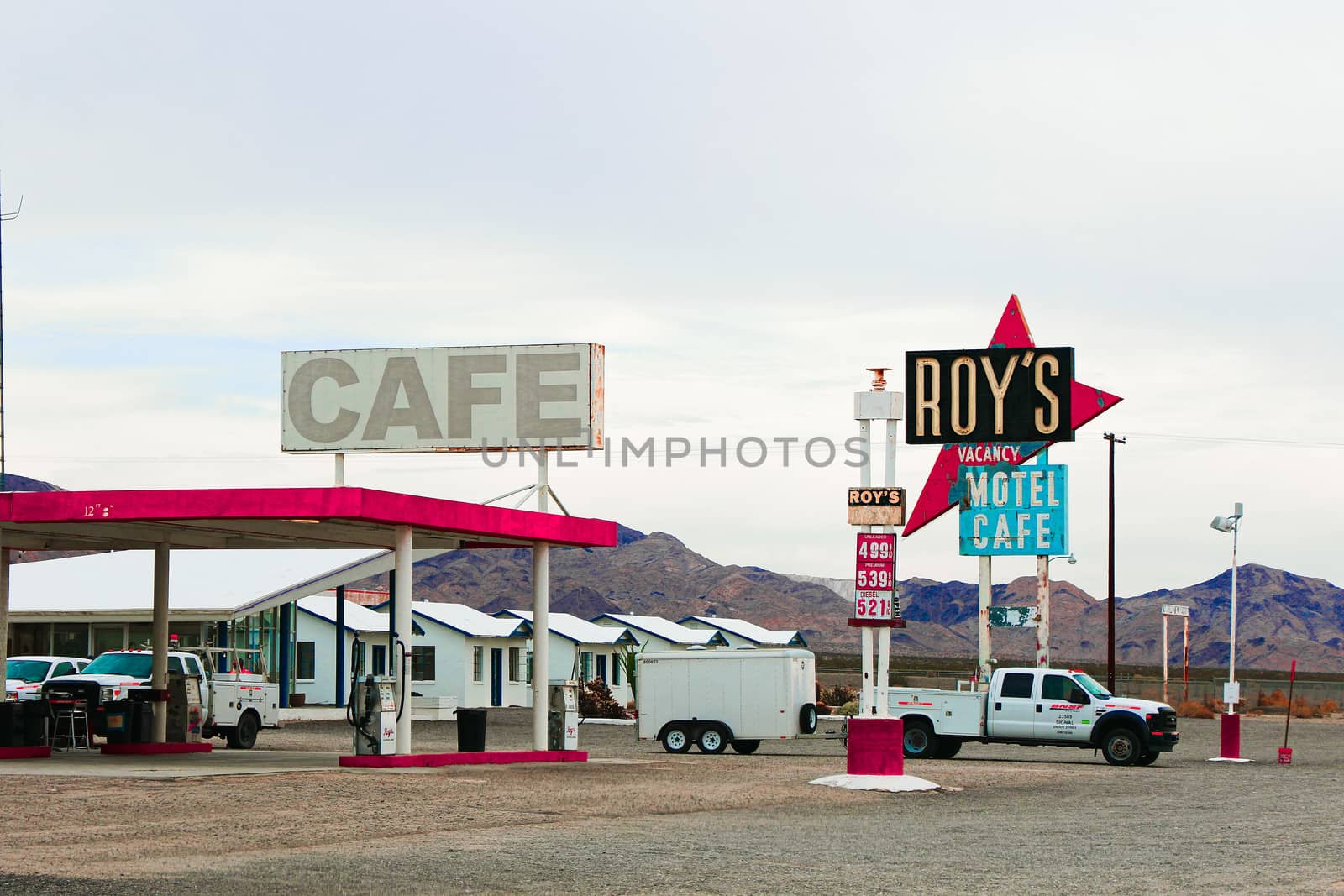 Legendary Roy's Motel and Cafe by USA-TARO