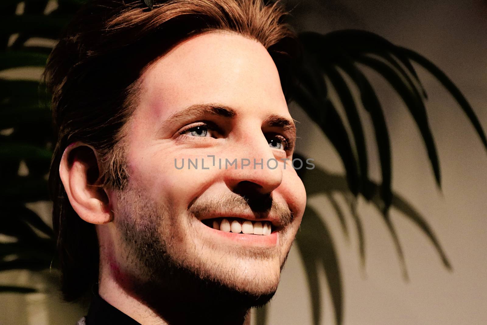 Bradley Charles Cooper wax figure with movie set from HANGOVER movie by USA-TARO