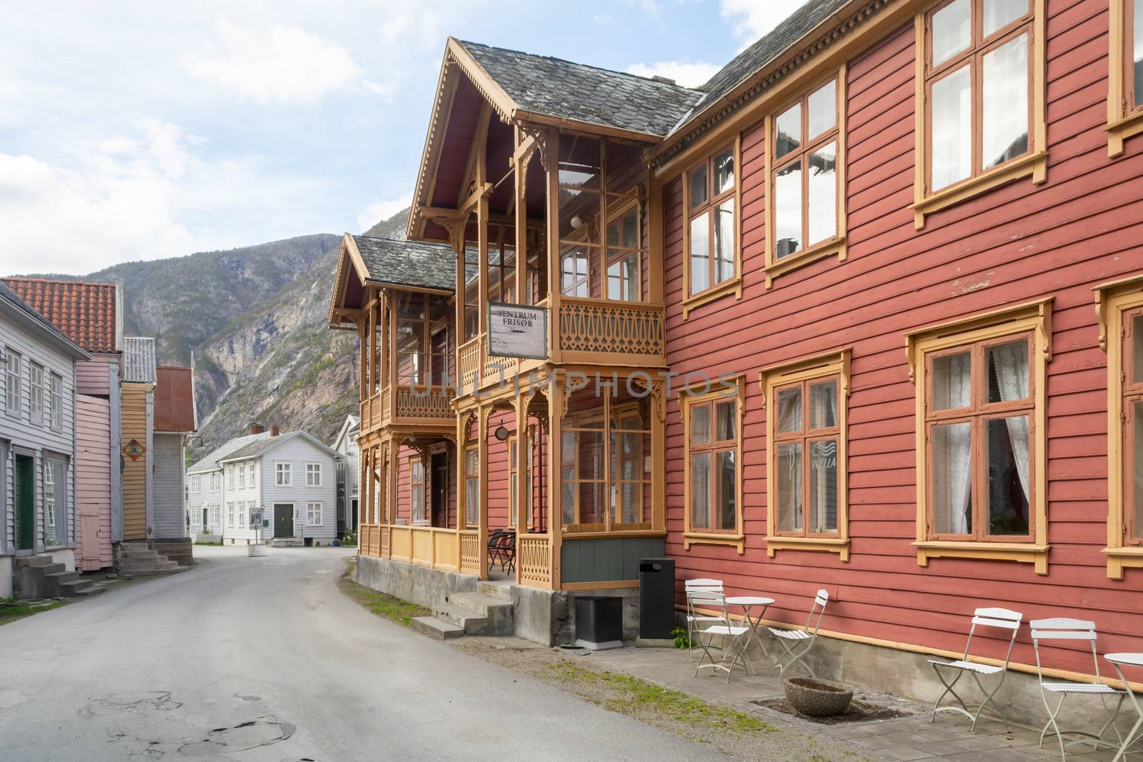 Street scene with typical and historical houses of Laerdal or Laerdalsoyri in Norway by kb79