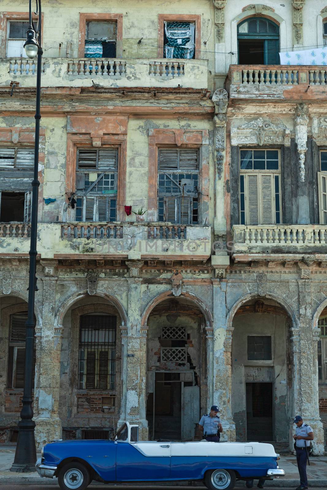 Architecture of Havana, Cuba by vlad-m