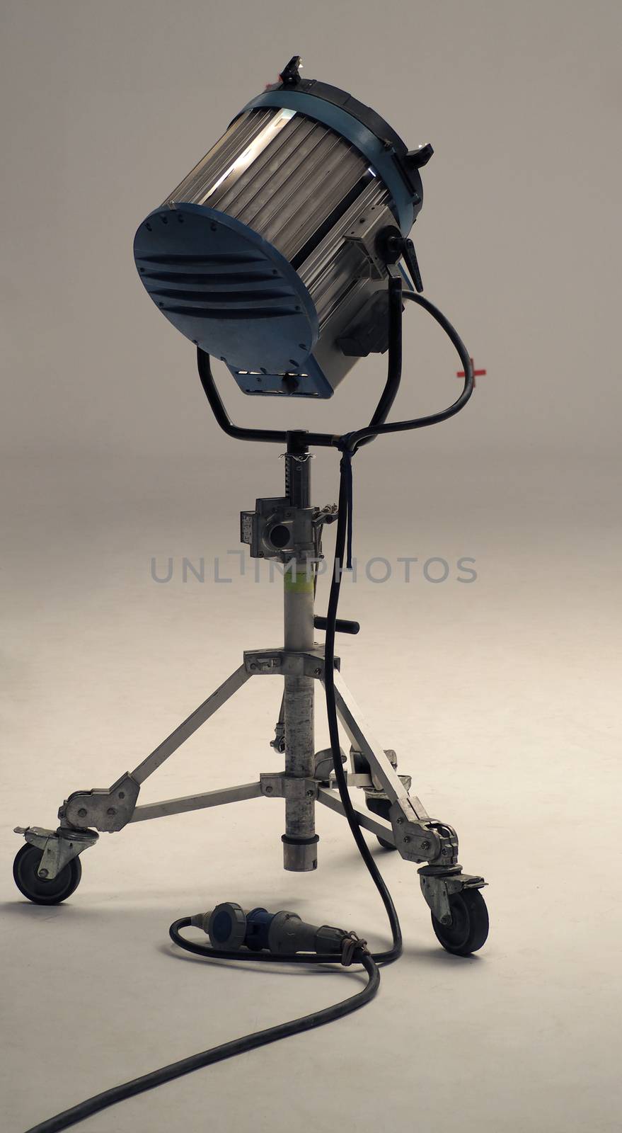 Studio spotlight big size equipment. by gnepphoto