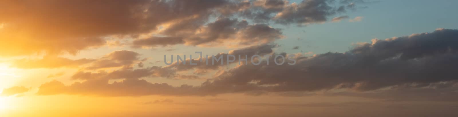 Amazing cloudscape at sunset in La Manche by DamantisZ