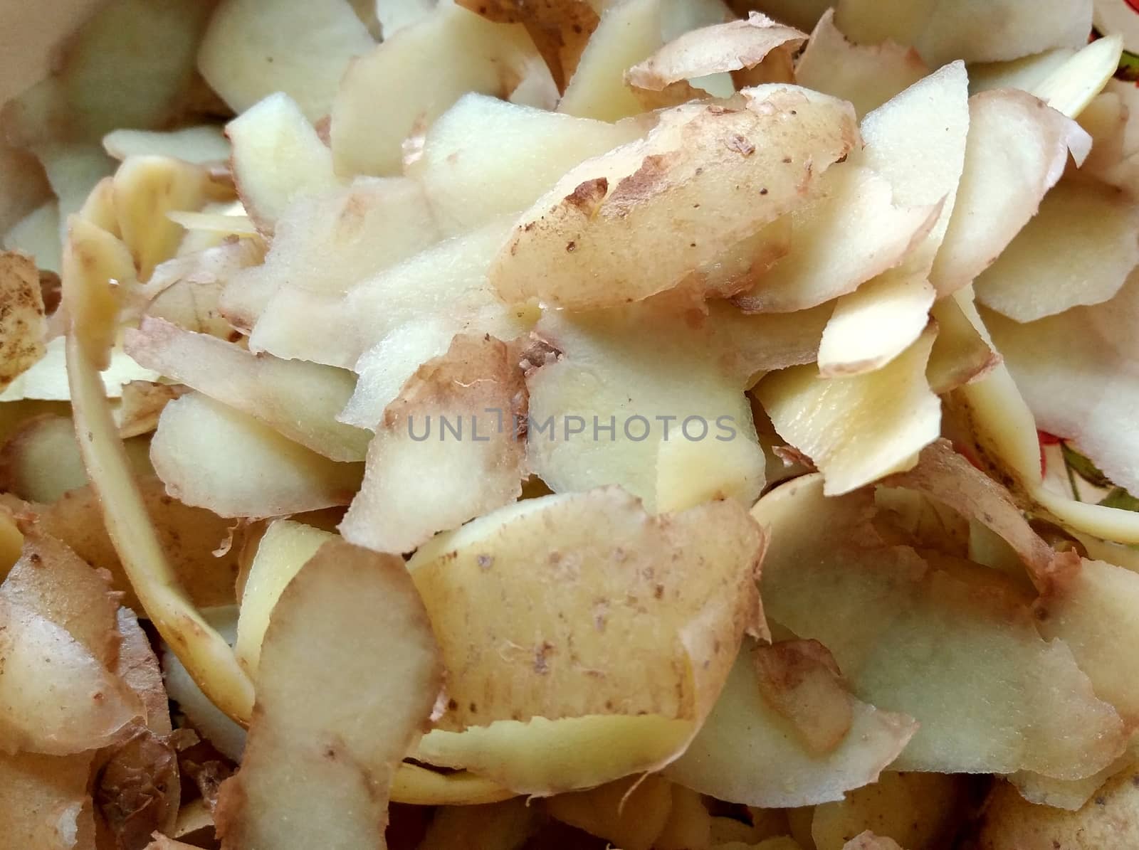 Fresh potato peel by Mindru