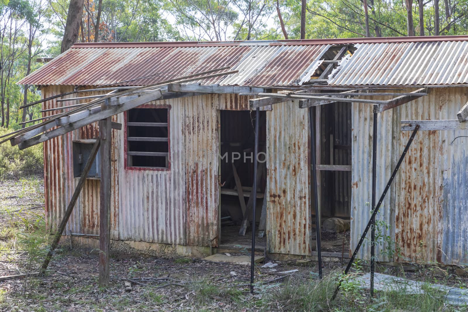 An old dilapidated building in the Wollemi National Park in Australia by WittkePhotos