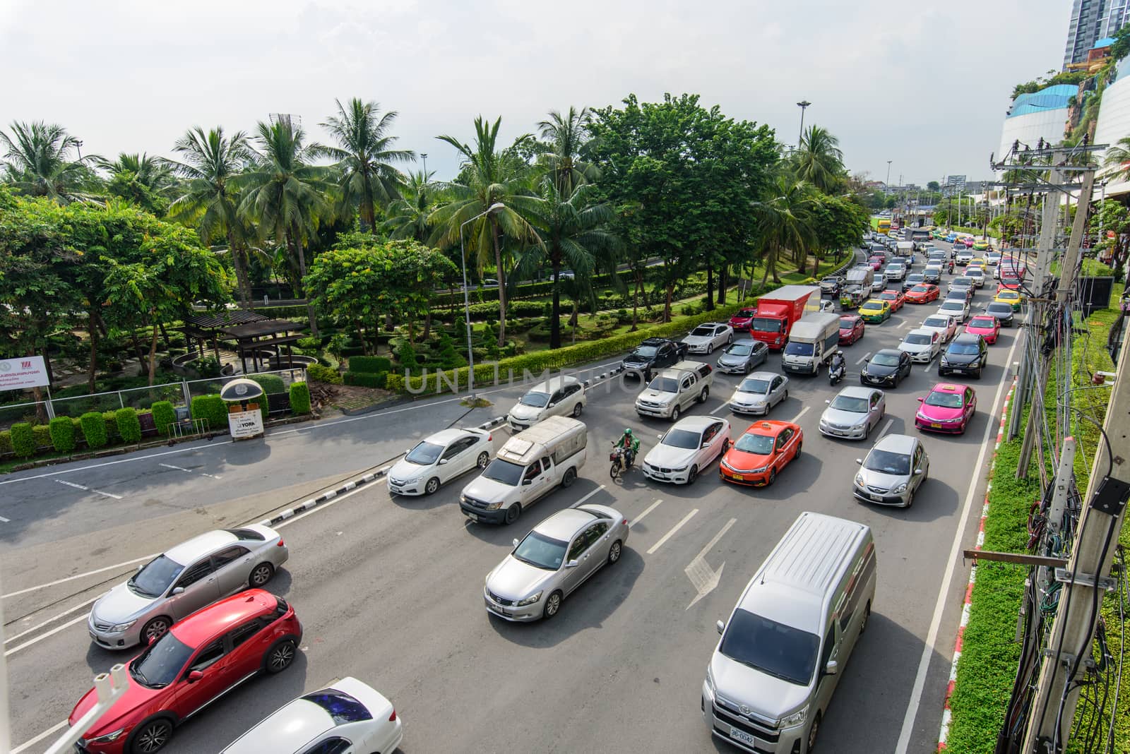 Bangkok, Thailand - 2 September, 2020 :  a lot traffic at front side The mall bangkae shopping center