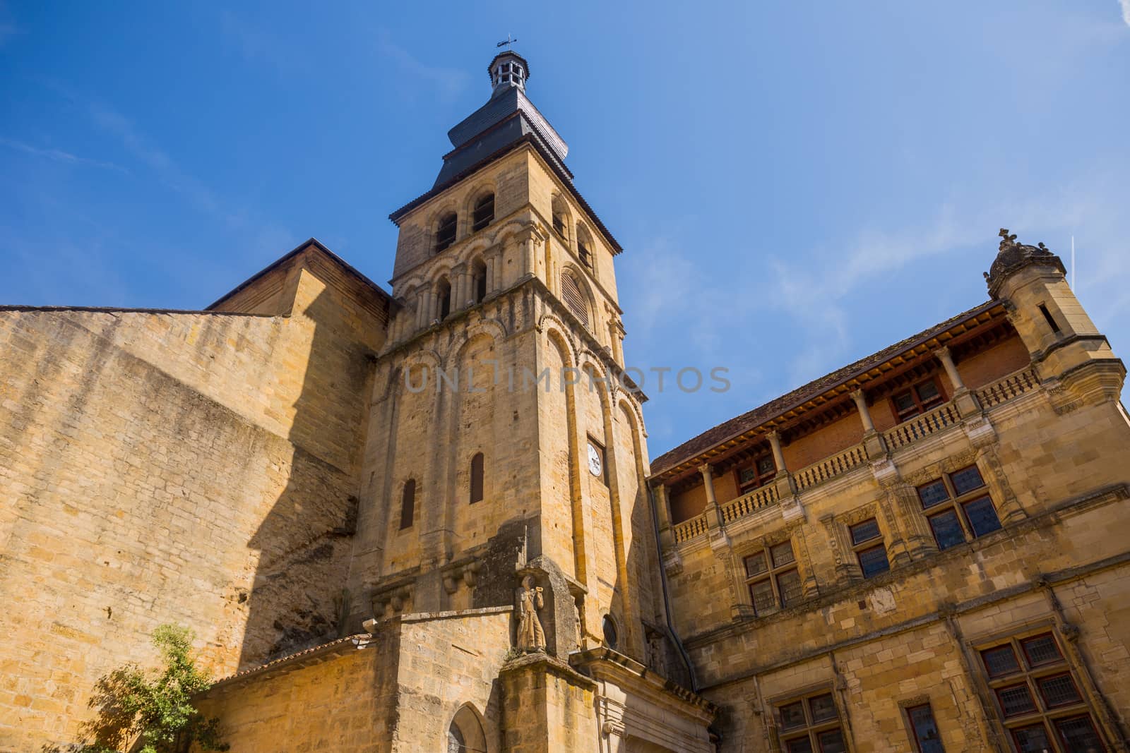 Sarlat Cathedral, France by zittto
