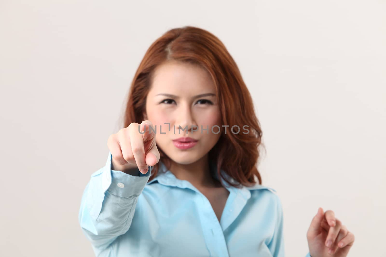 close up of the woman pointing