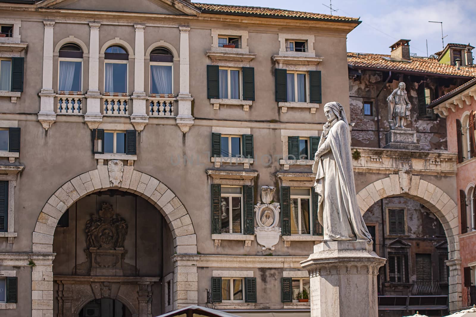 Verona's Dante statue 4 by pippocarlot